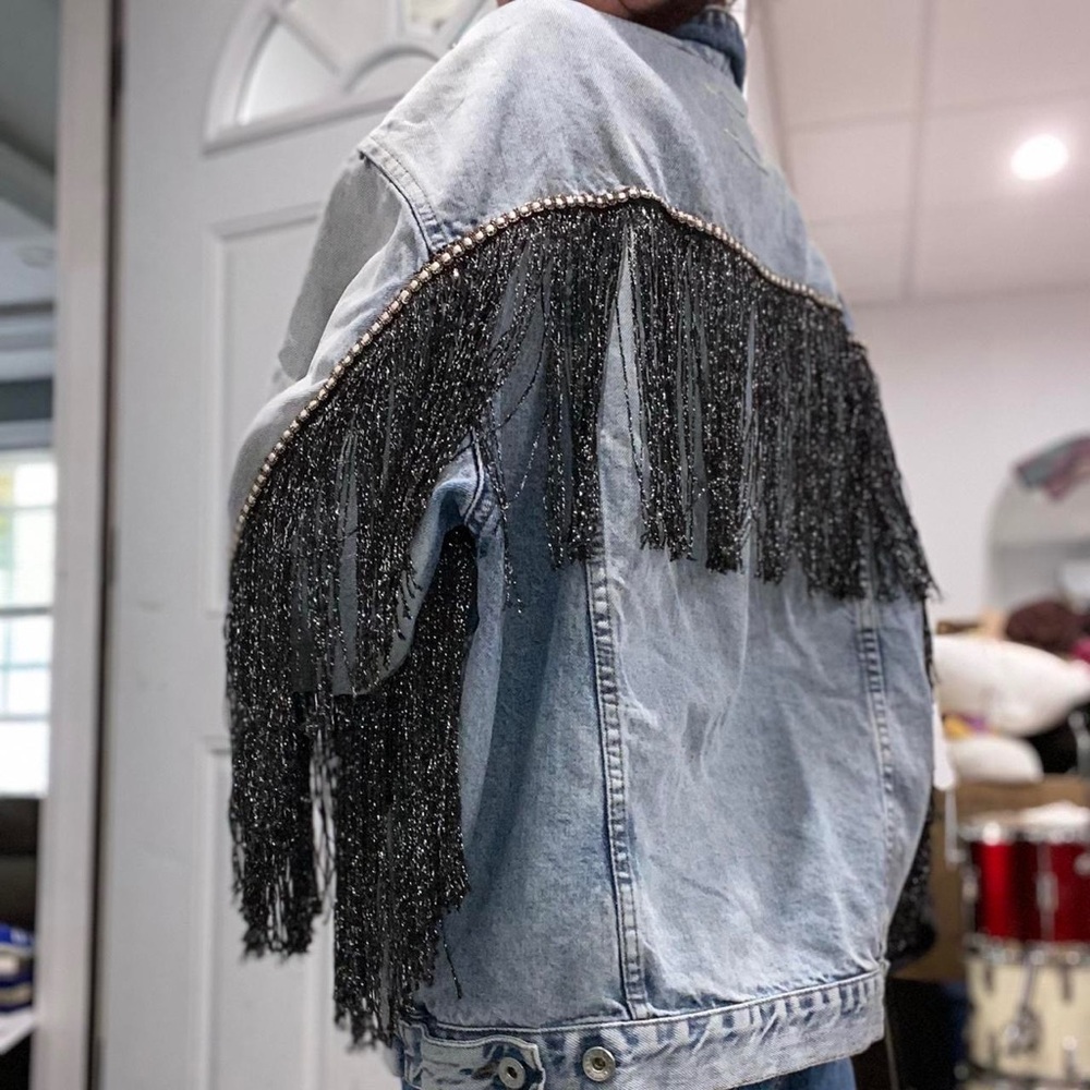 Vintage fringe jean jacket 
Size L